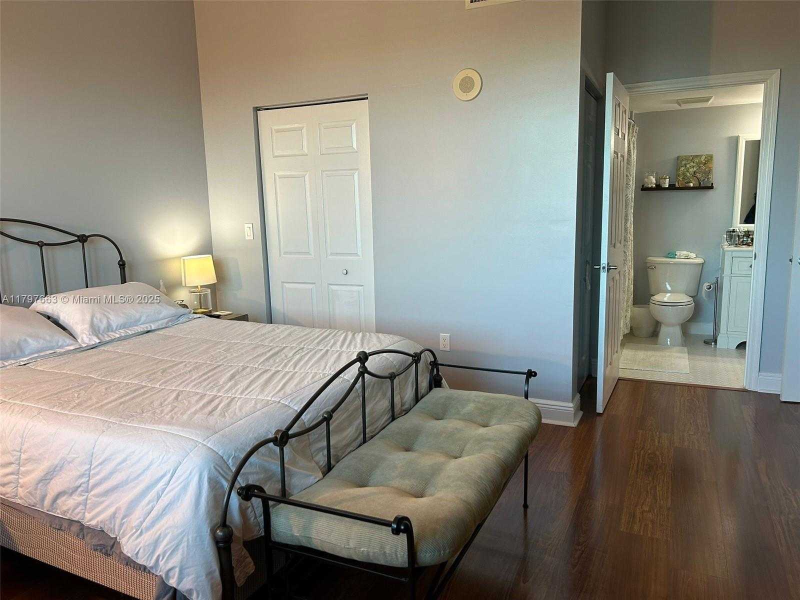 Small Image of 3000 CORAL WAY #407, Miami Number 22