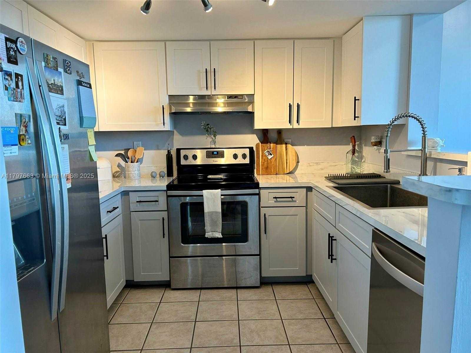 Small Image of 3000 CORAL WAY #407, Miami Number 7