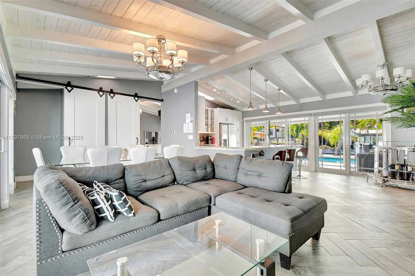 Small Image of 2531 GULFSTREAM LN #2531, Fort Lauderdale Number 15
