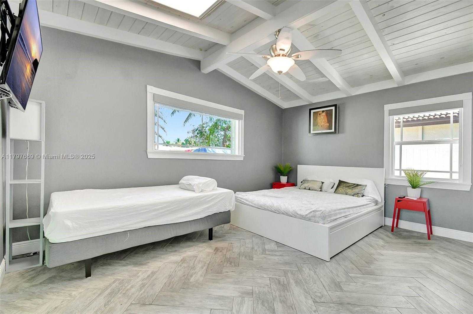Small Image of 2531 GULFSTREAM LN #2531, Fort Lauderdale Number 25