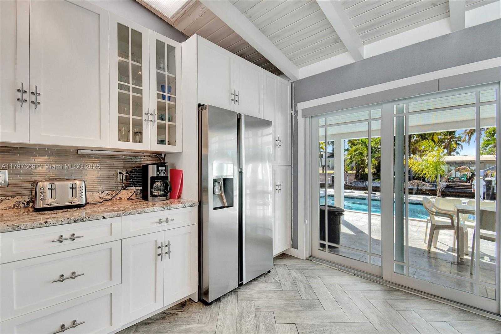 Small Image of 2531 GULFSTREAM LN #2531, Fort Lauderdale Number 7