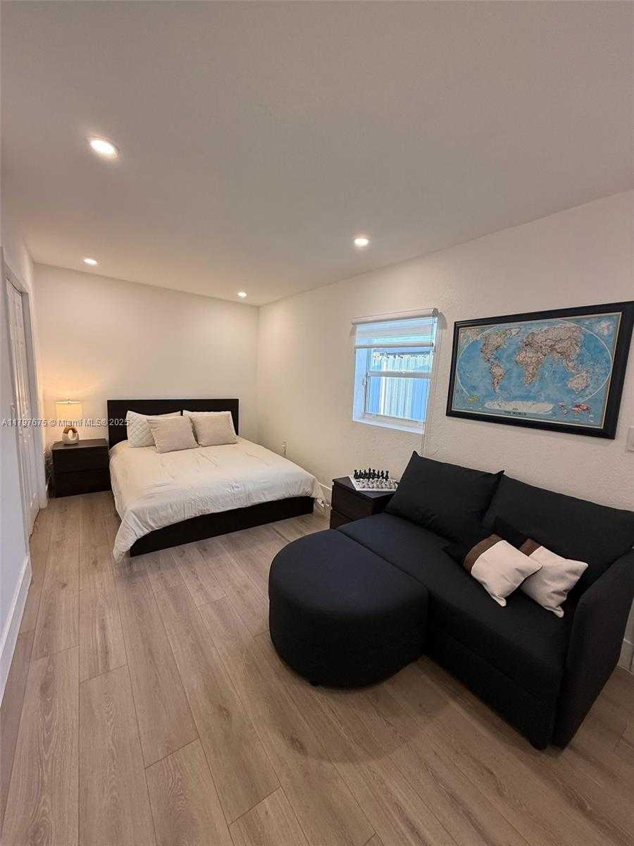 Small Image of 18361 NORTH EAST 20TH PL #18361, North Miami Beach Number 37