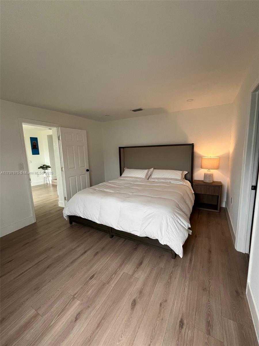 Small Image of 18361 NORTH EAST 20TH PL #18361, North Miami Beach Number 43