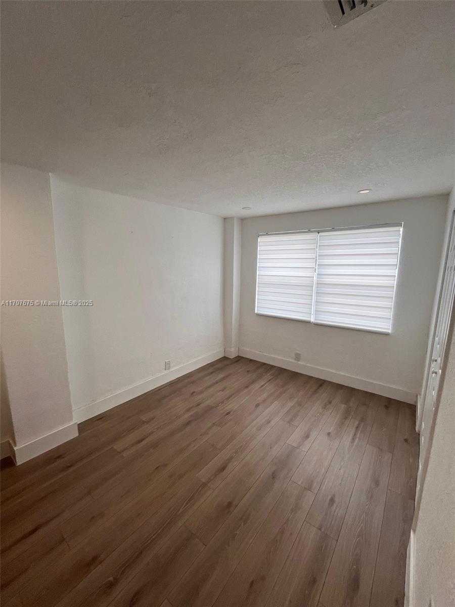 Small Image of 18361 NORTH EAST 20TH PL #18361, North Miami Beach Number 45