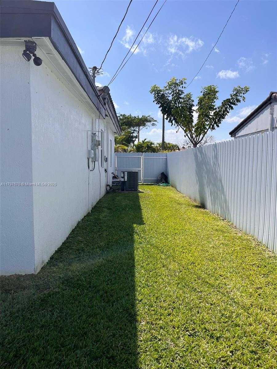 Small Image of 18361 NORTH EAST 20TH PL #18361, North Miami Beach Number 51