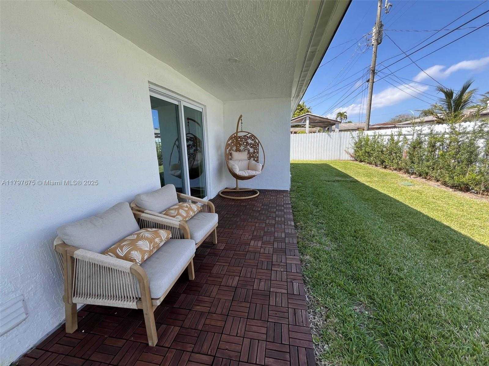 Small Image of 18361 NORTH EAST 20TH PL #18361, North Miami Beach Number 52