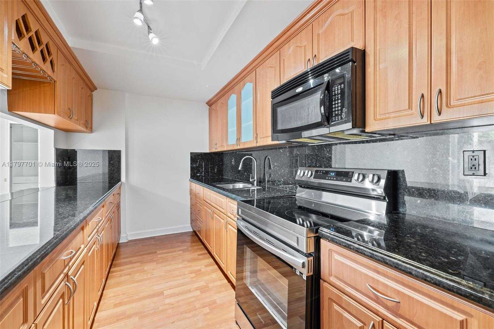 Small Image of 9755 NORTH WEST 52ND ST #221, Doral Number 4
