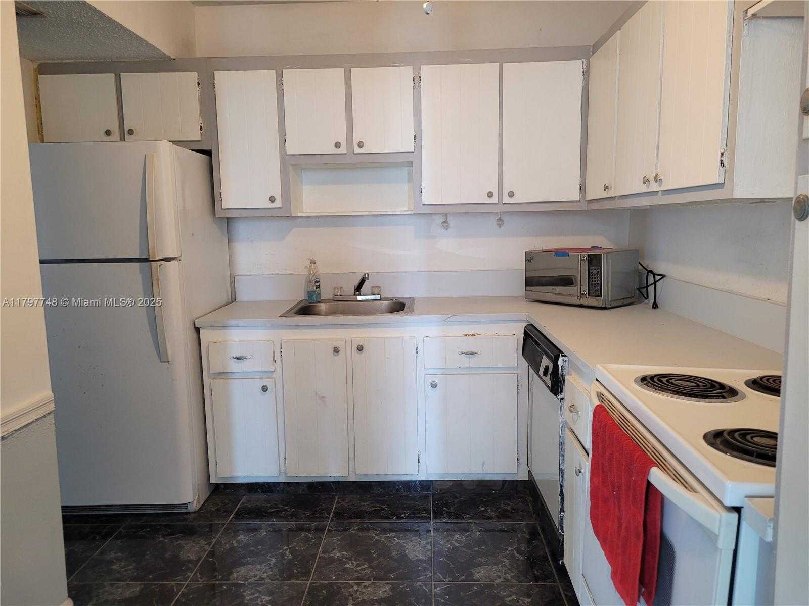 Small Image of 2025 NORTH EAST 164TH ST #819, North Miami Beach Number 5