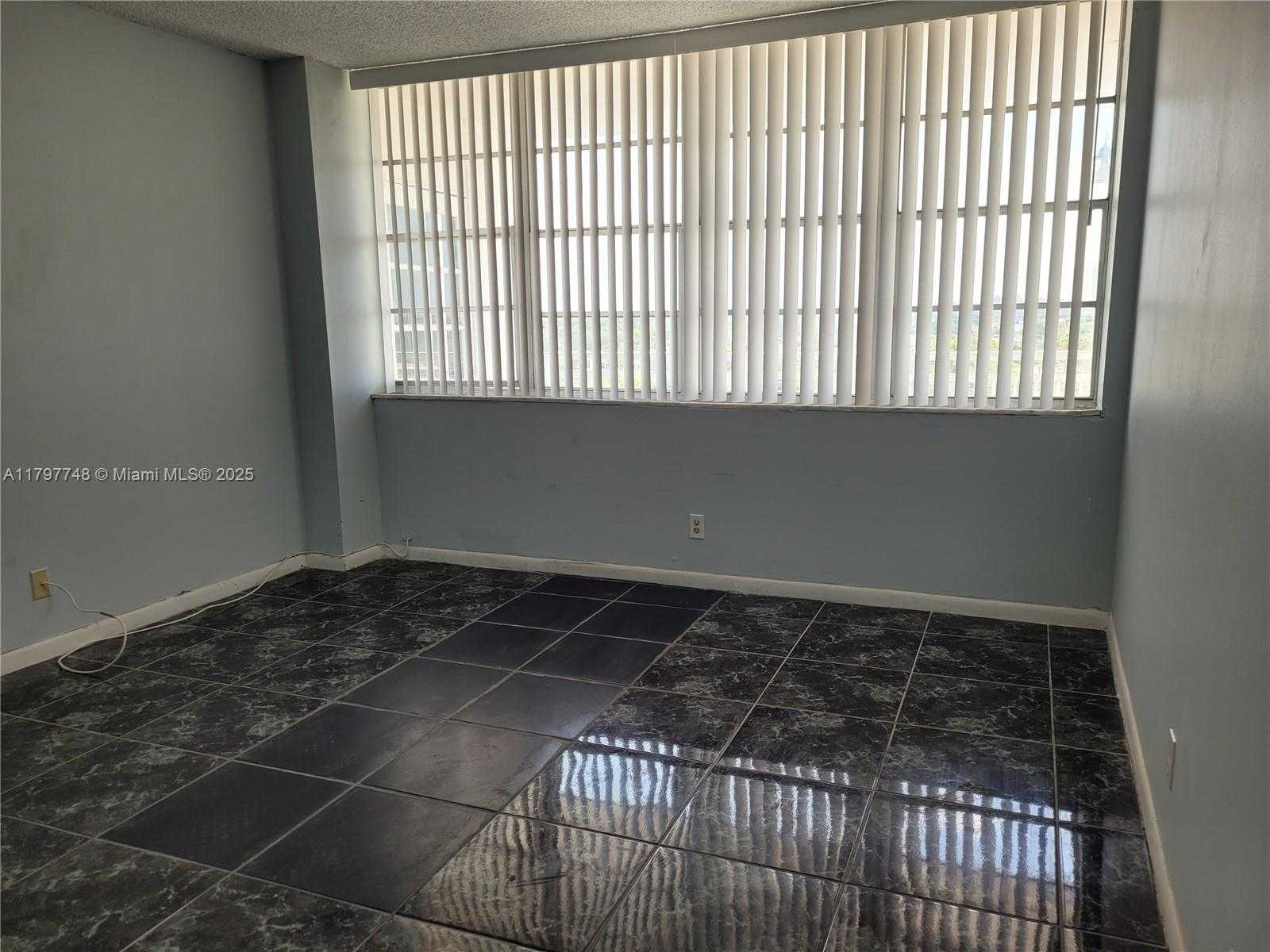 Small Image of 2025 NORTH EAST 164TH ST #819, North Miami Beach Number 7