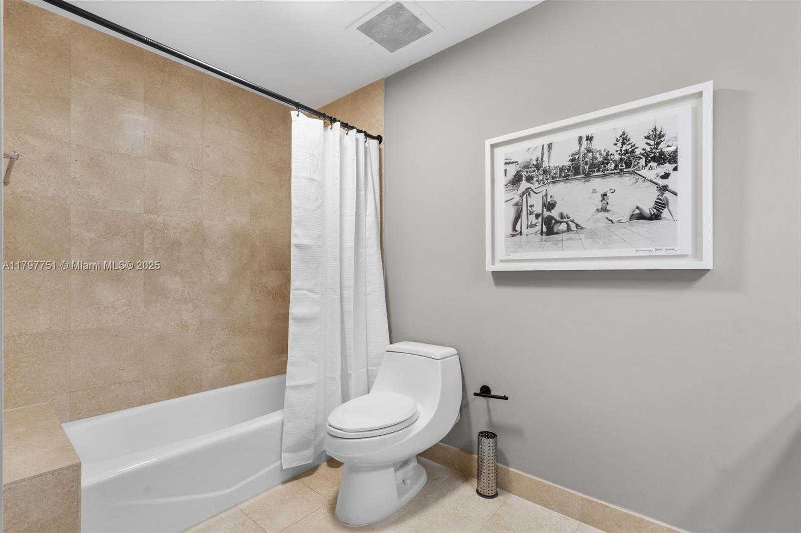 Small Image of 2100 NORTH OCEAN BLVD #18D, Fort Lauderdale Number 31