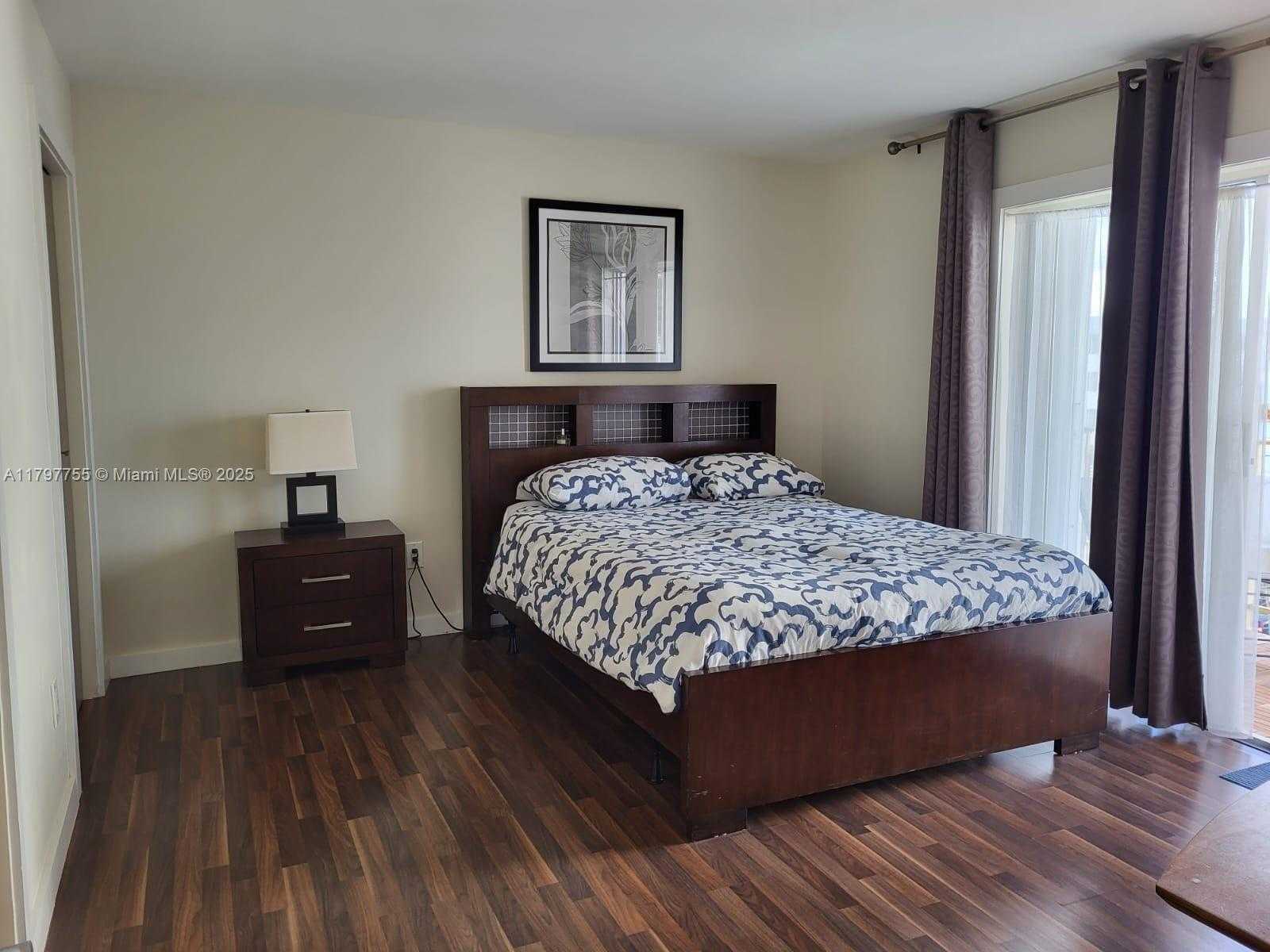 Small Image of 1340 LINCOLN RD #804, Miami Beach Number 10