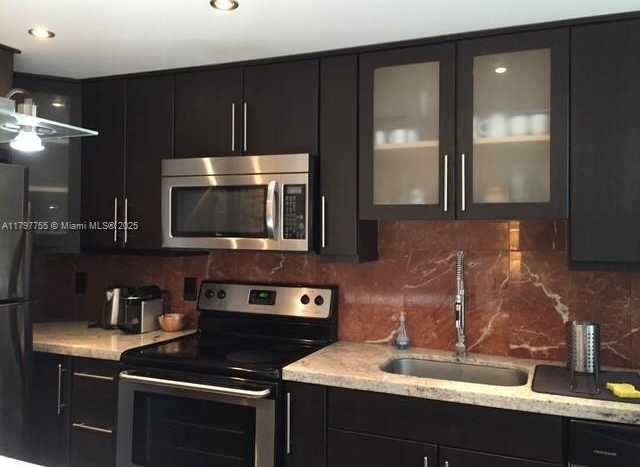 Small Image of 1340 LINCOLN RD #804, Miami Beach Number 5