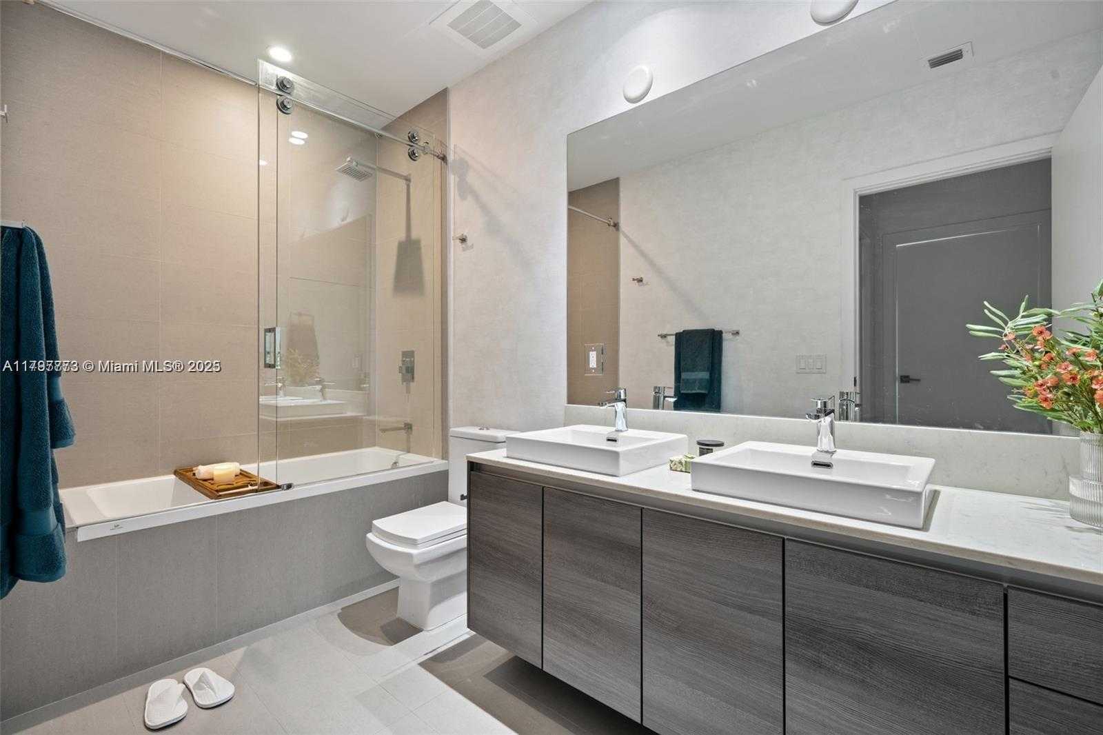 Small Image of 1080 BRICKELL AVE #4207, Miami Number 14
