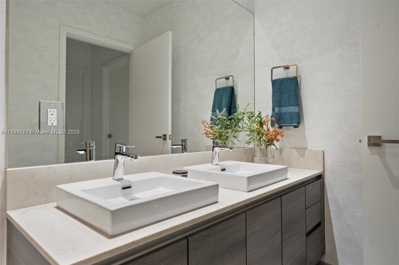 Small Image of 1080 BRICKELL AVE #4207, Miami Number 15