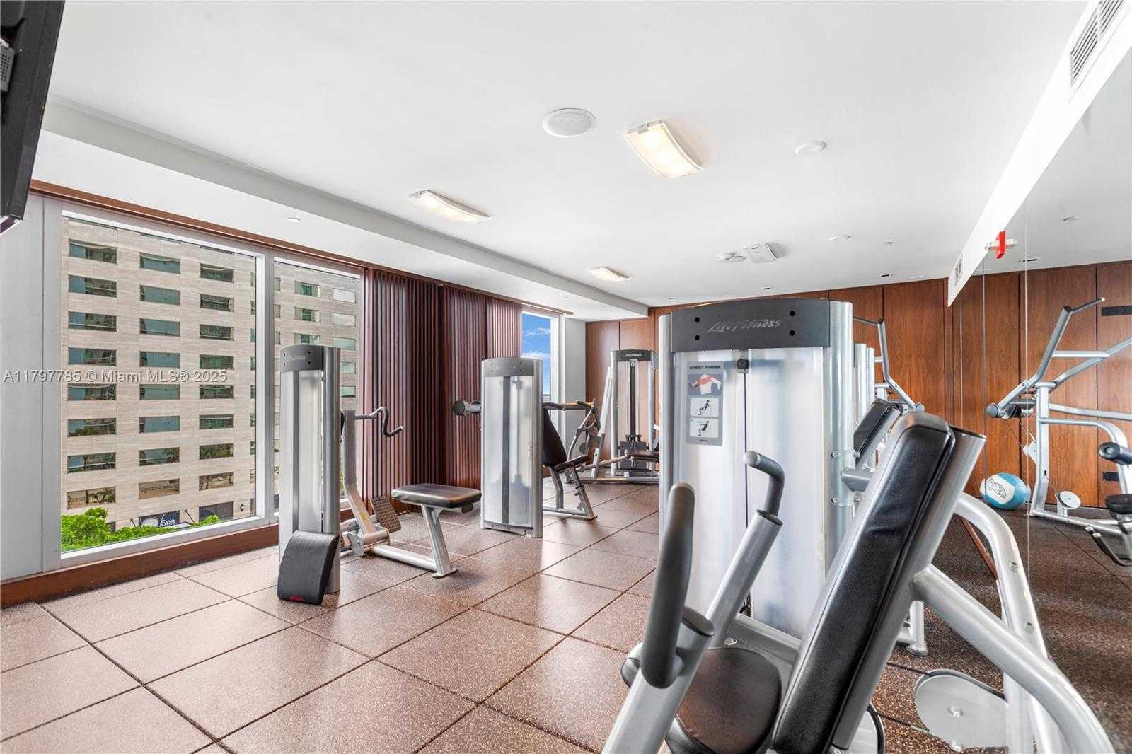 Small Image of 325 SOUTH BISCAYNE BLVD #3222, Miami Number 13
