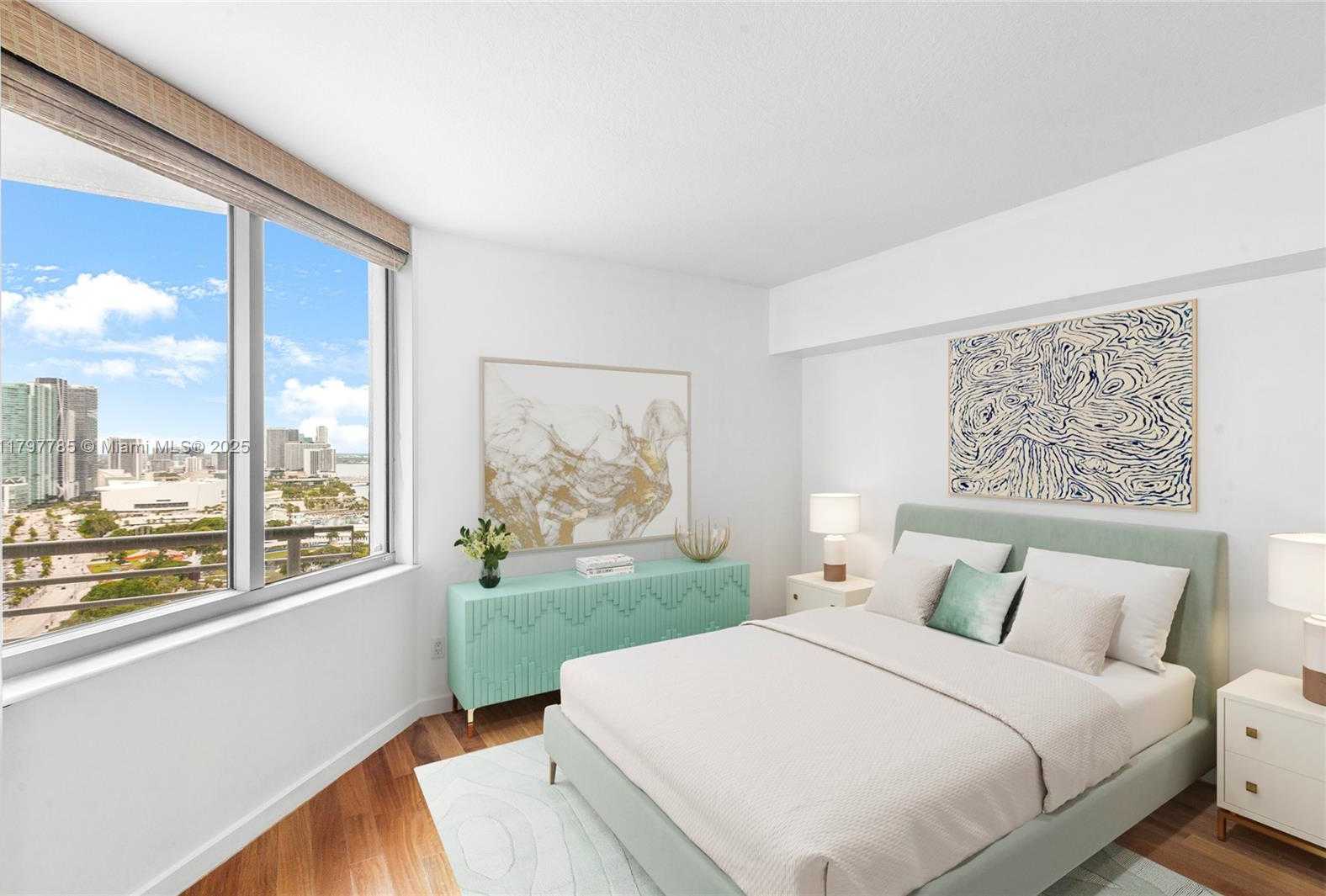 Small Image of 325 SOUTH BISCAYNE BLVD #3222, Miami Number 7