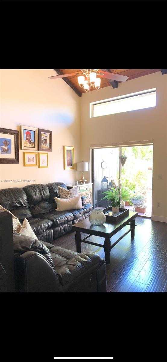 Small Image of 11041 SOUTH WEST 113TH PL, Miami Number 10