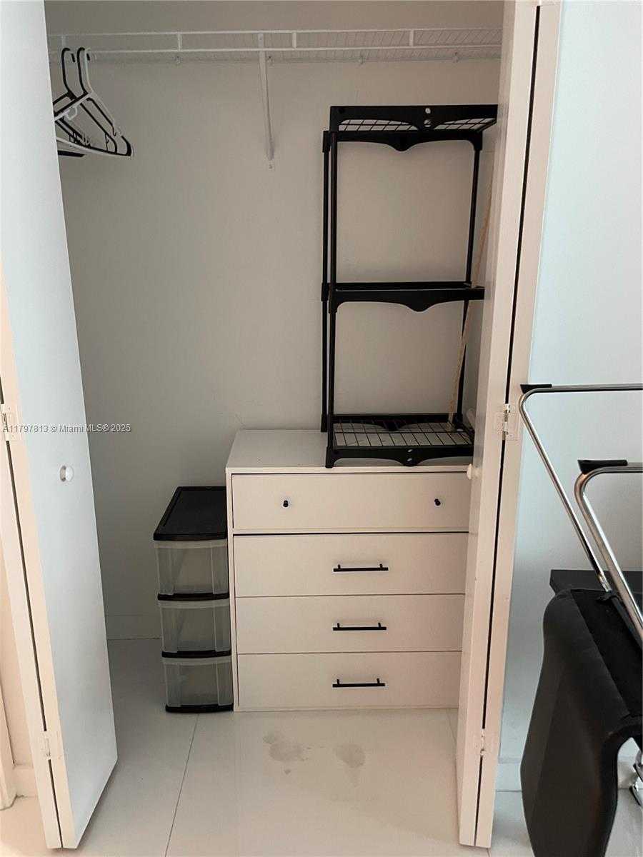 Small Image of 1100 SOUTH MIAMI AVE #3306, Miami Number 18