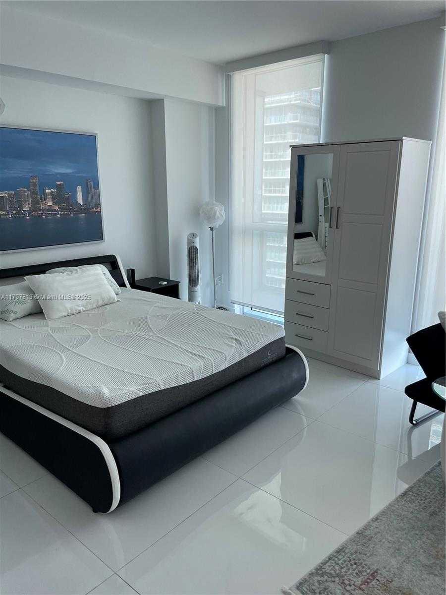 Small Image of 1100 SOUTH MIAMI AVE #3306, Miami Number 21