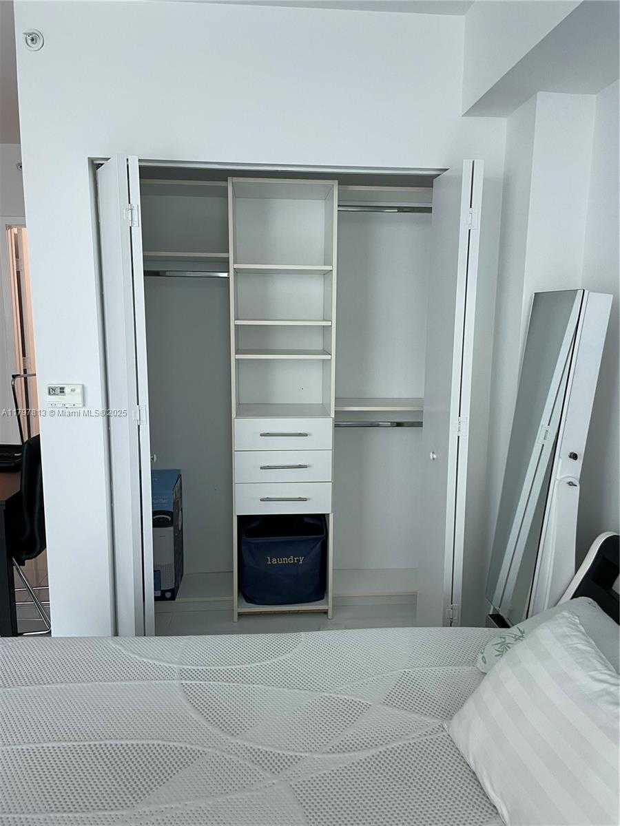 Small Image of 1100 SOUTH MIAMI AVE #3306, Miami Number 24