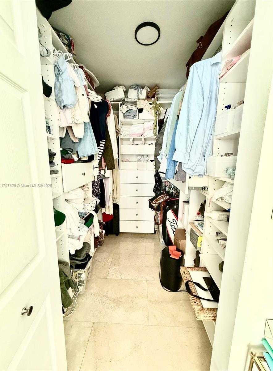 Small Image of 1155 BRICKELL BAY DR #1804, Miami Number 12