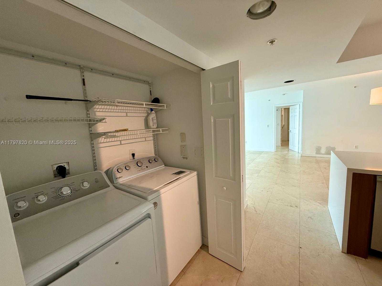 Small Image of 1155 BRICKELL BAY DR #1804, Miami Number 24