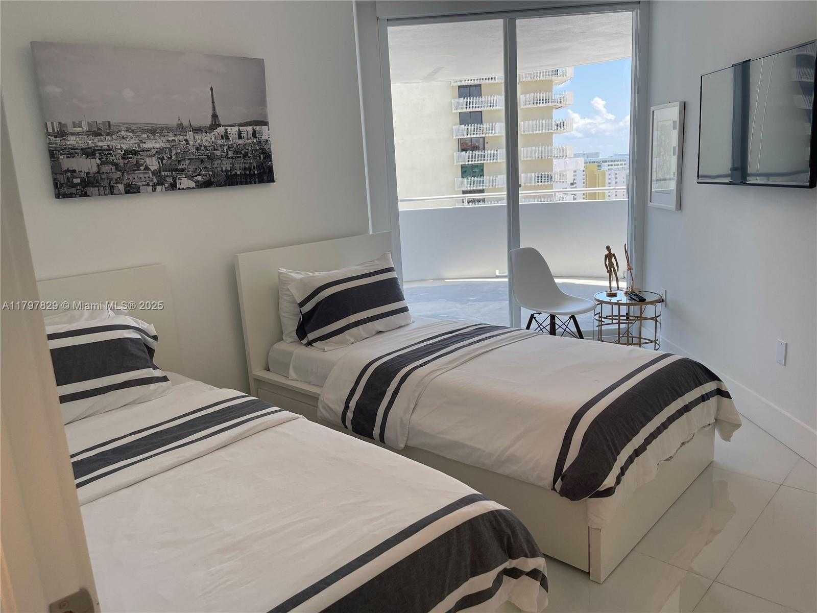 Small Image of 6301 COLLINS AVE #1805, Miami Beach Number 13