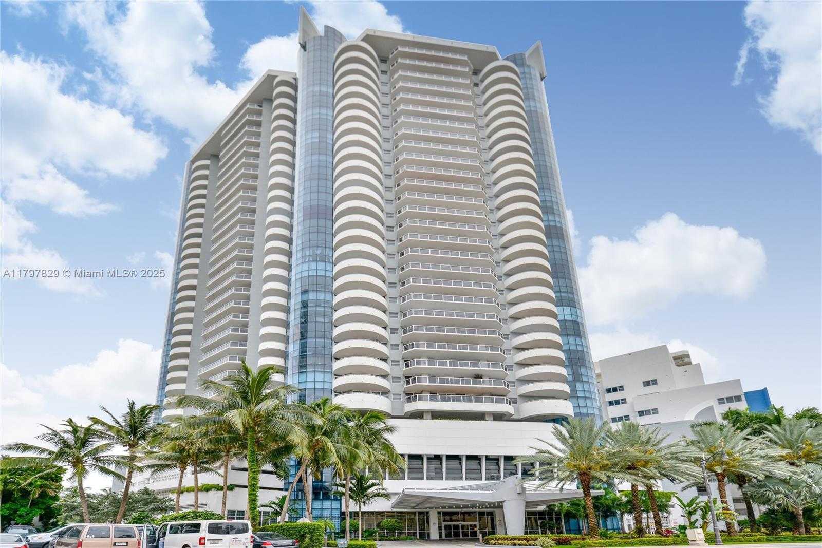 Small Image of 6301 COLLINS AVE #1805, Miami Beach Number 17