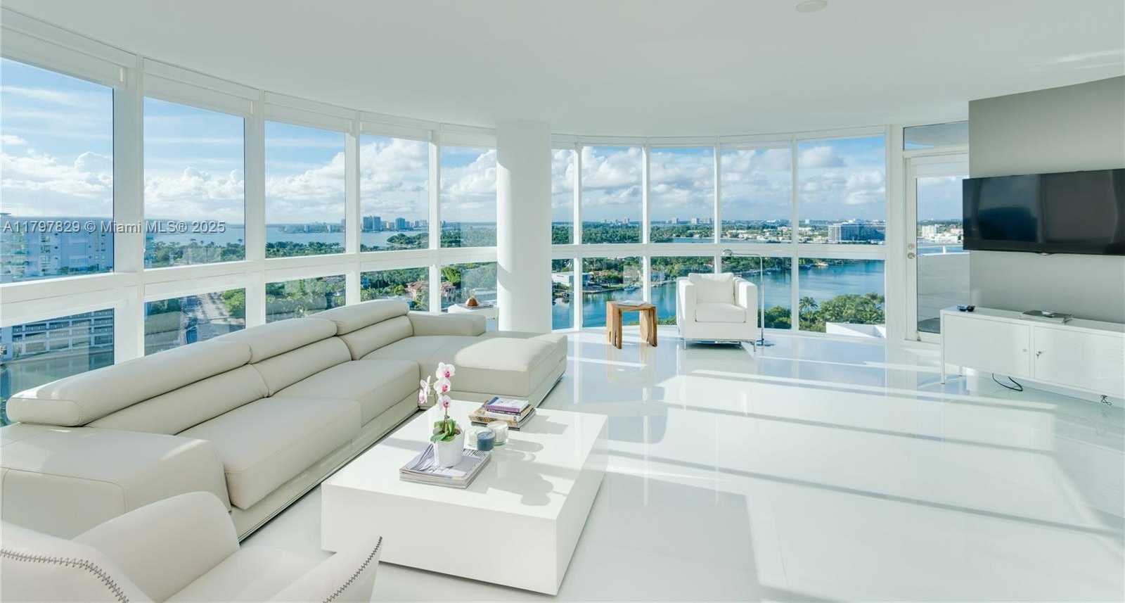 Small Image of 6301 COLLINS AVE #1805, Miami Beach Number 2