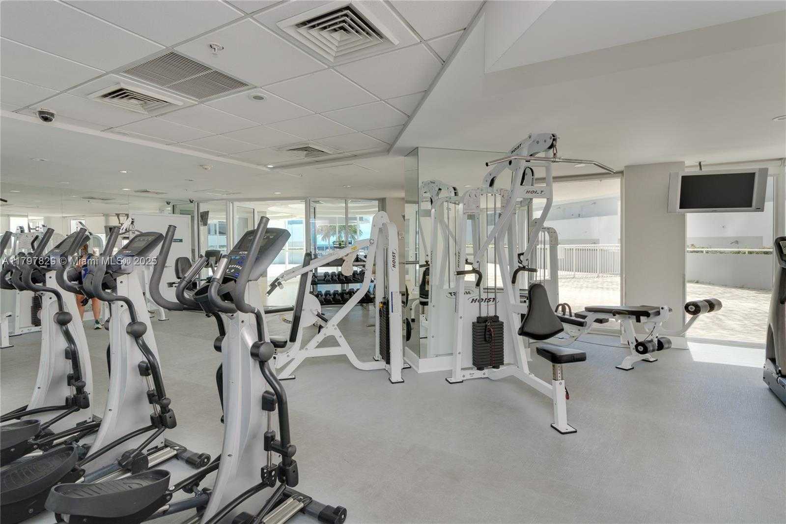Small Image of 6301 COLLINS AVE #1805, Miami Beach Number 20