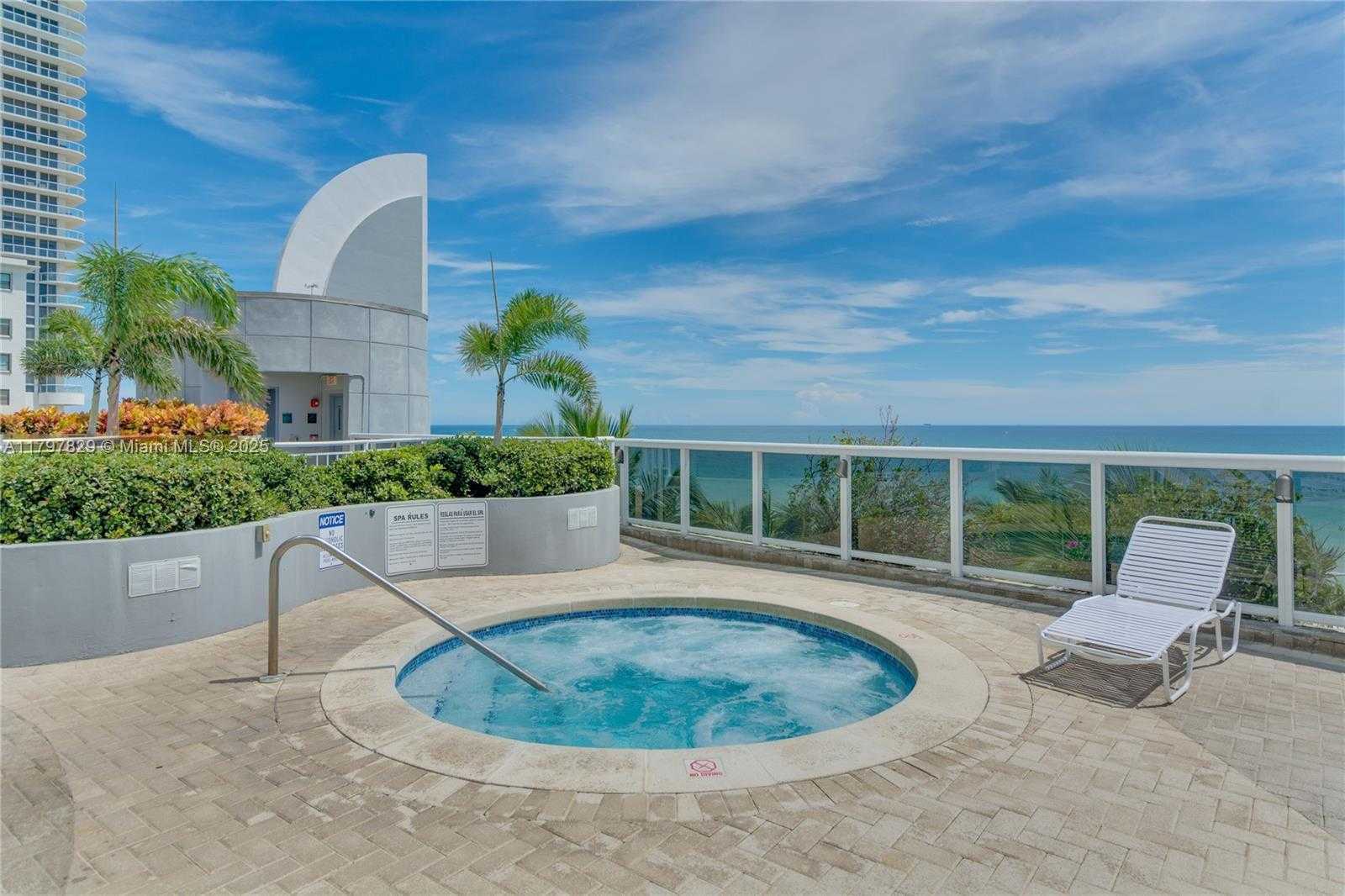 Small Image of 6301 COLLINS AVE #1805, Miami Beach Number 23
