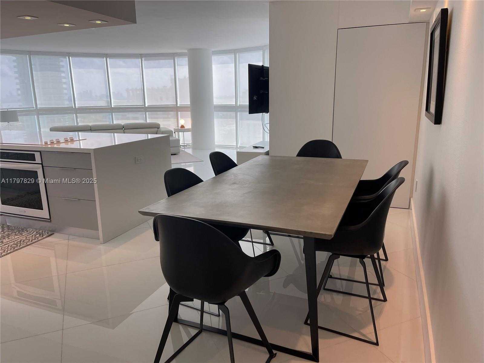 Small Image of 6301 COLLINS AVE #1805, Miami Beach Number 9