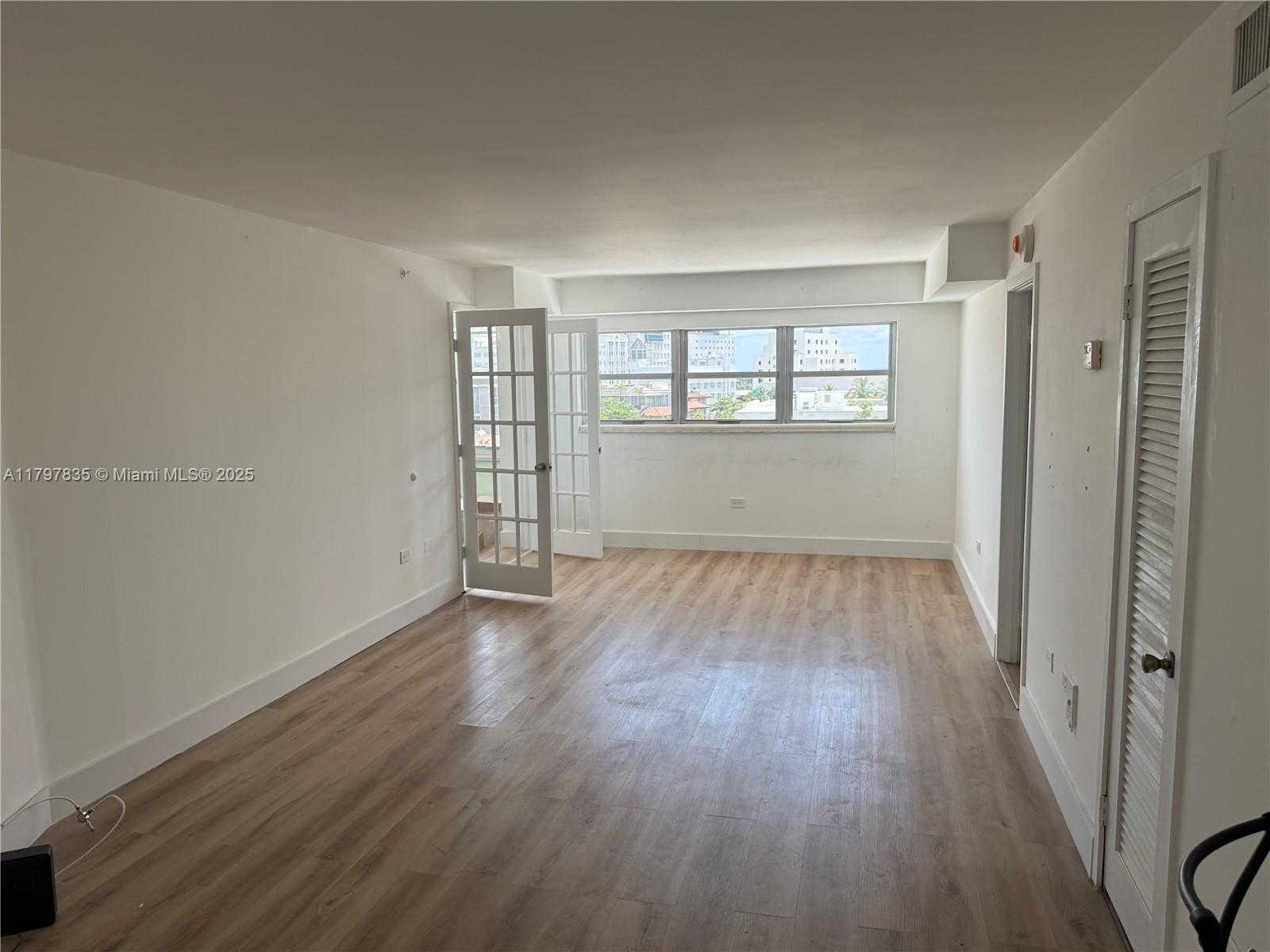 Small Image of 1881 WASHINGTON AVE #7D, Miami Beach Number 4
