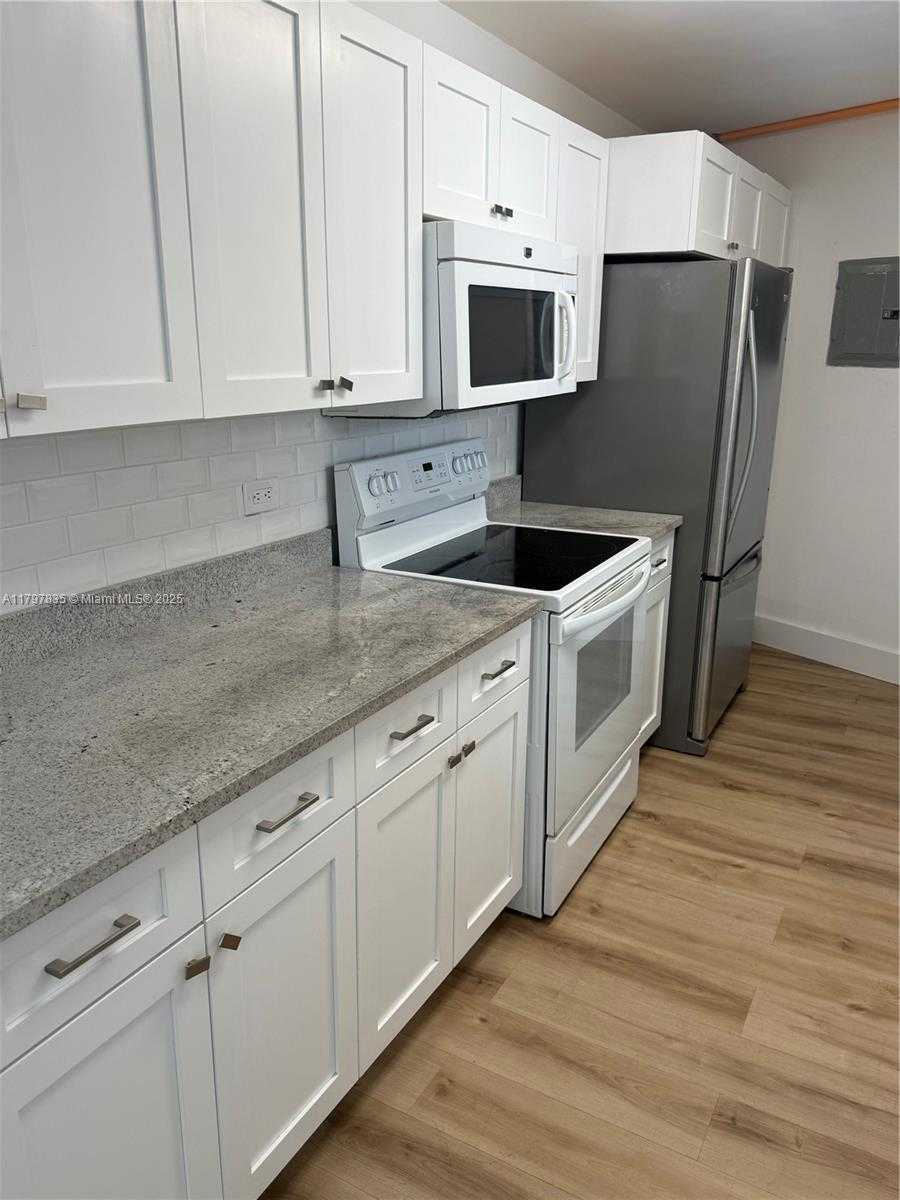 Small Image of 1881 WASHINGTON AVE #7D, Miami Beach Number 5
