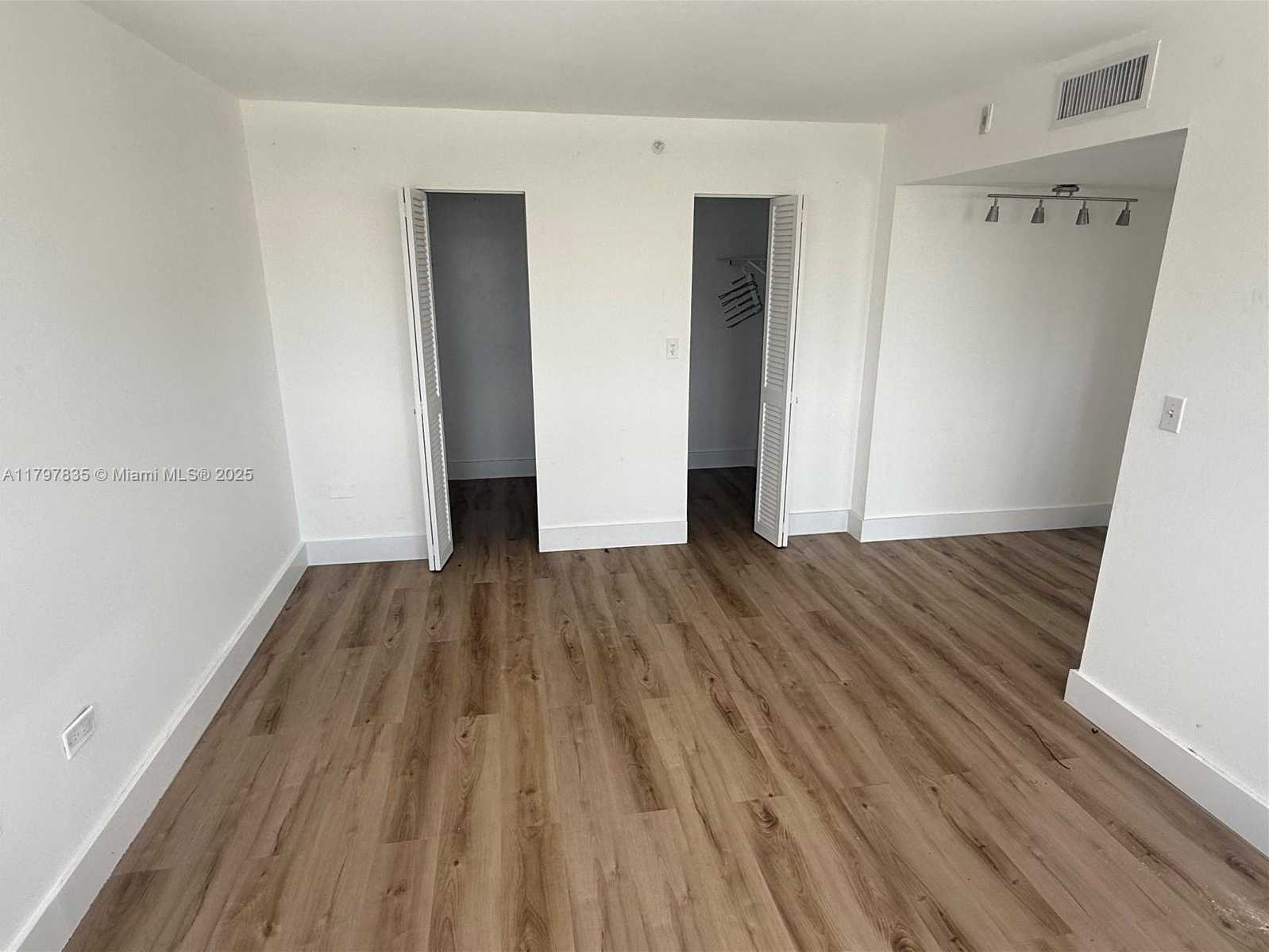 Small Image of 1881 WASHINGTON AVE #7D, Miami Beach Number 9
