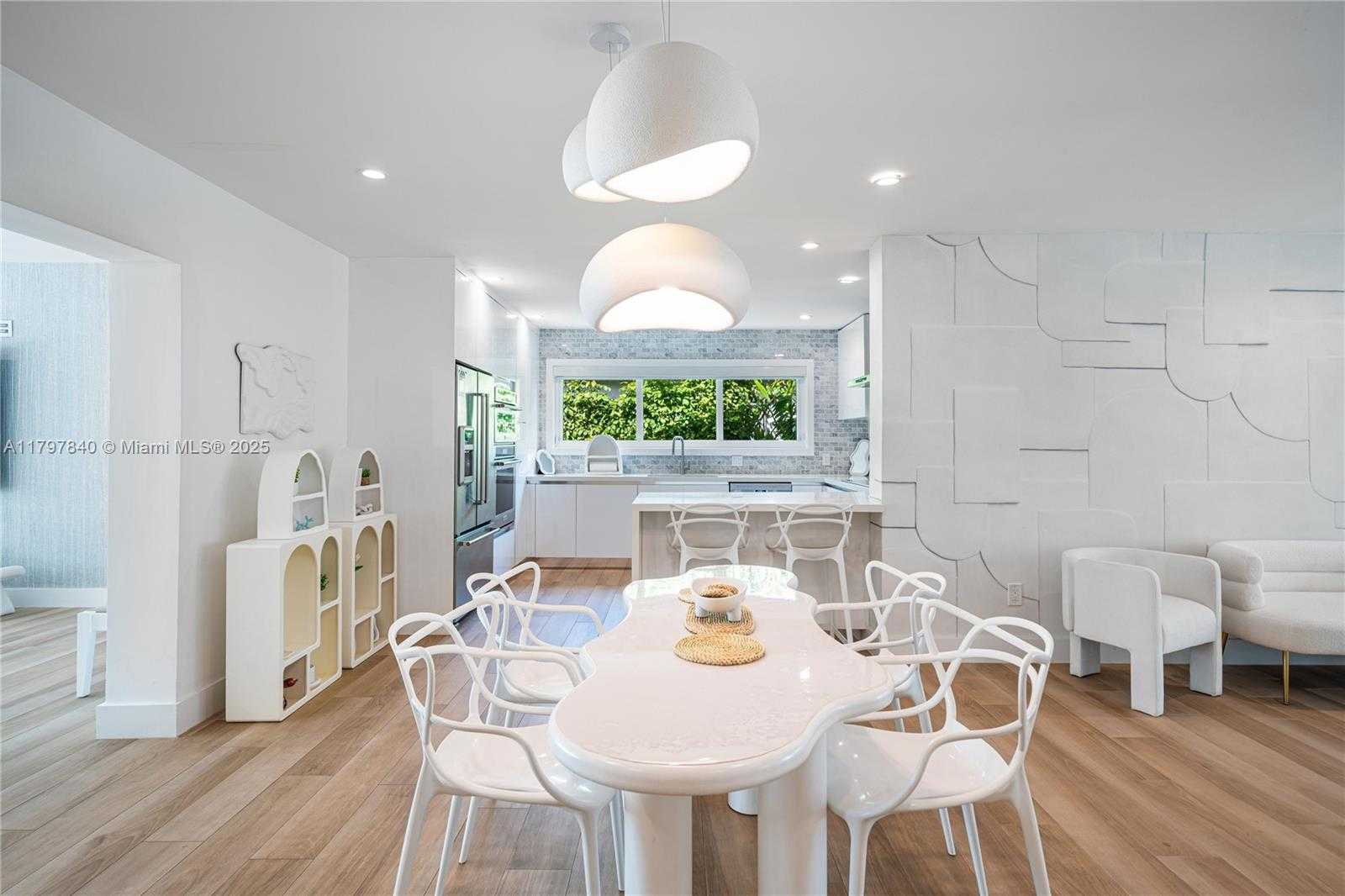 Small Image of 730 SOUTH WEST 26TH RD, Miami Number 12