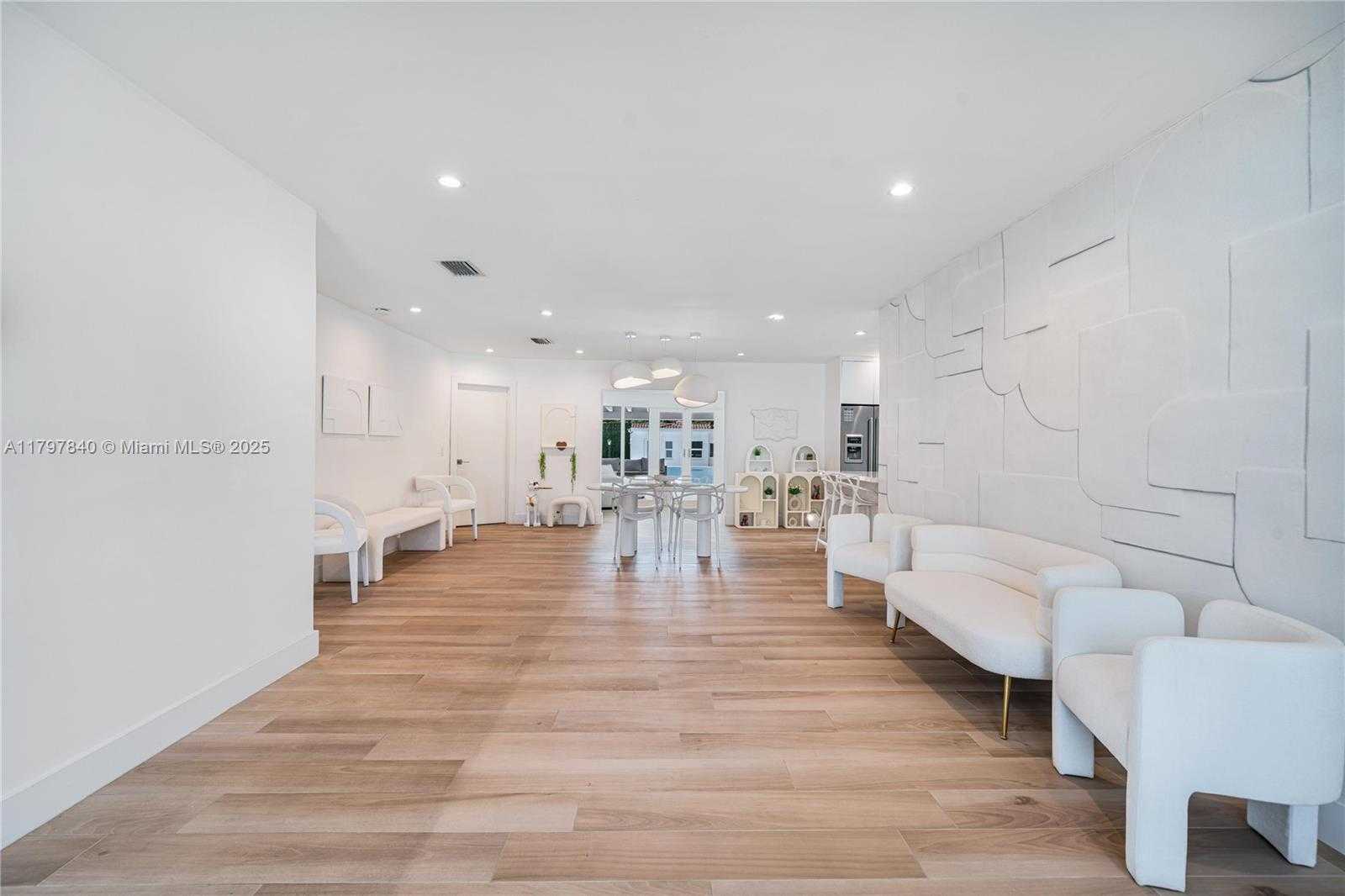 Small Image of 730 SOUTH WEST 26TH RD, Miami Number 18