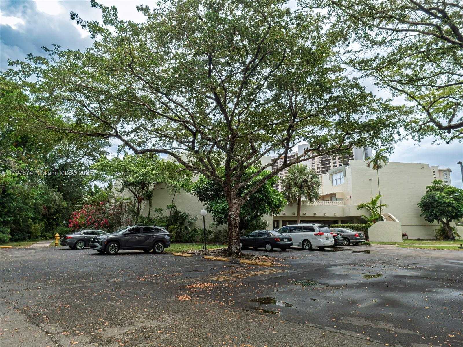 Small Image of 1655 NORTH EAST 115TH ST #28B, Miami Number 24