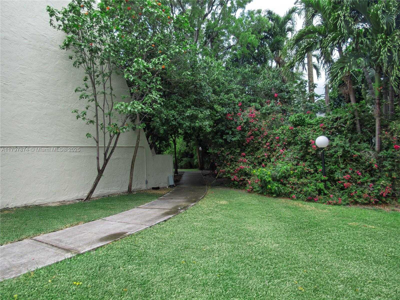 Small Image of 1655 NORTH EAST 115TH ST #28B, Miami Number 25