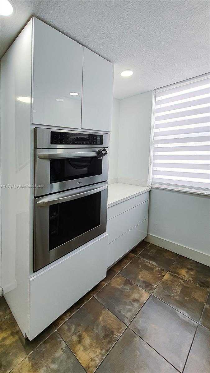 Small Image of 1655 NORTH EAST 115TH ST #28B, Miami Number 5