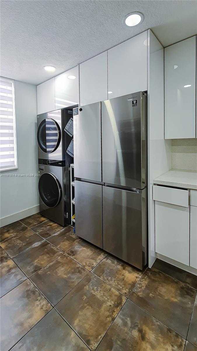 Small Image of 1655 NORTH EAST 115TH ST #28B, Miami Number 6