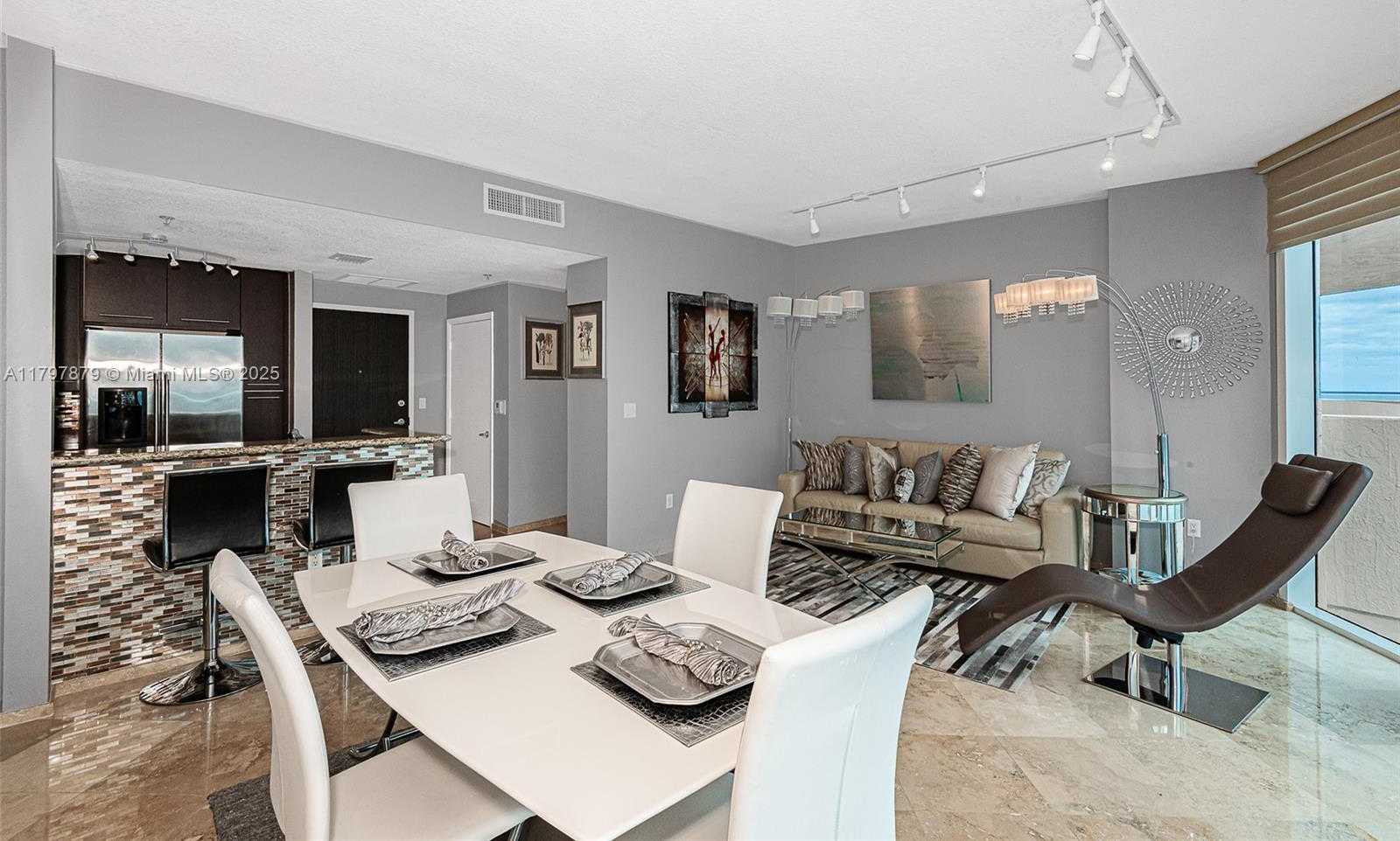 Small Image of 6515 COLLINS AVE #607, Miami Beach Number 11
