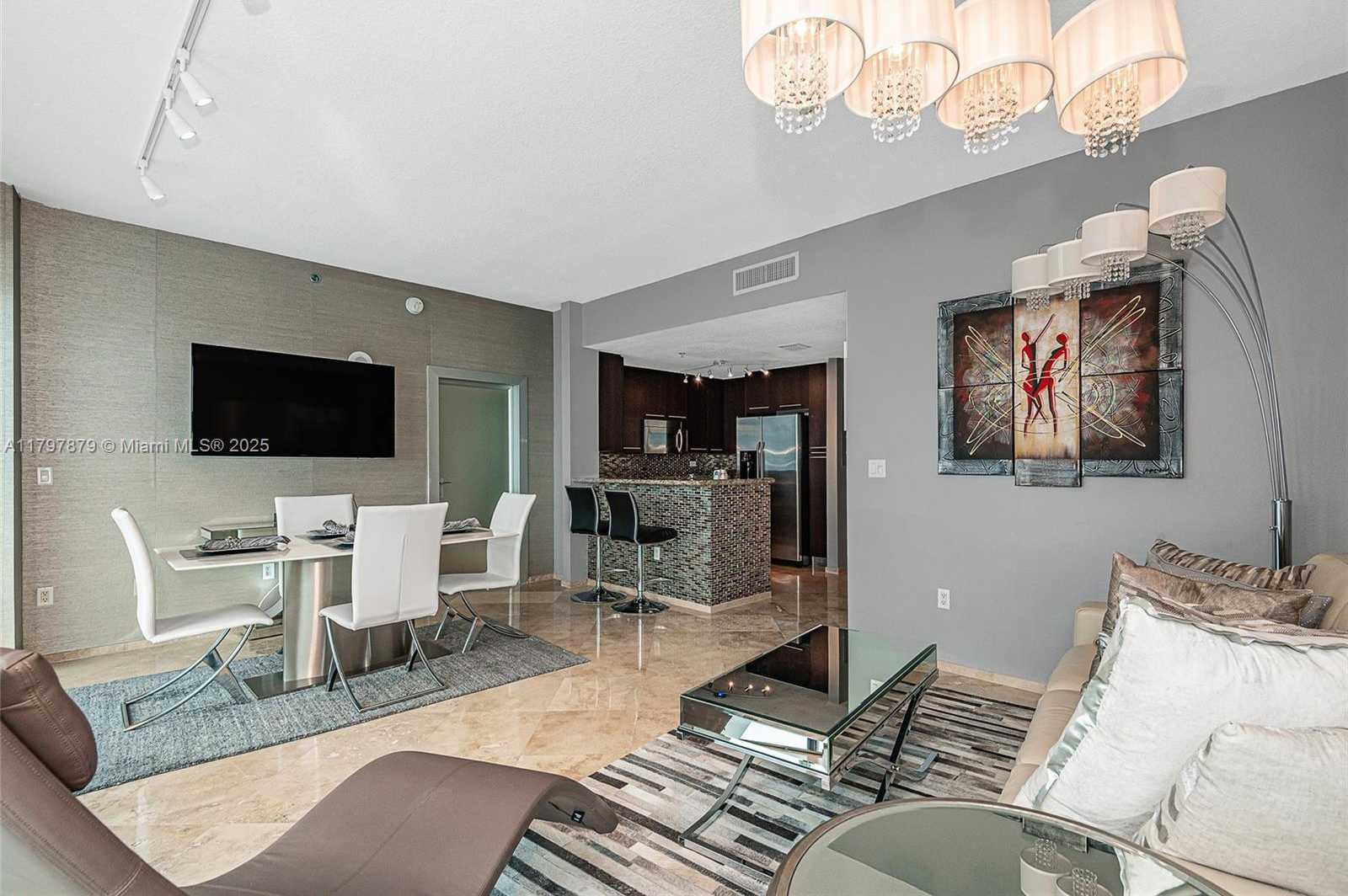 Small Image of 6515 COLLINS AVE #607, Miami Beach Number 12
