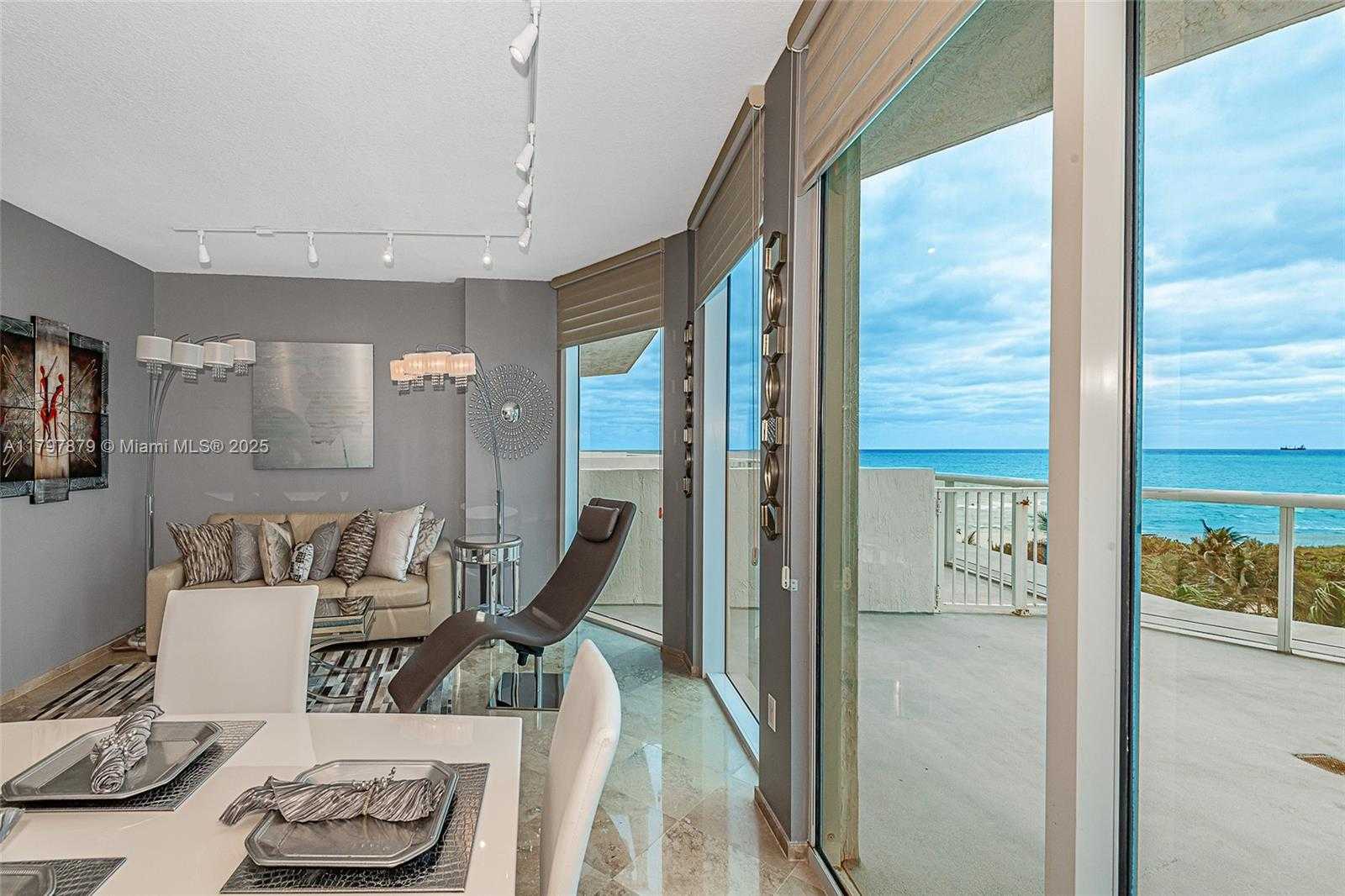 Small Image of 6515 COLLINS AVE #607, Miami Beach Number 13