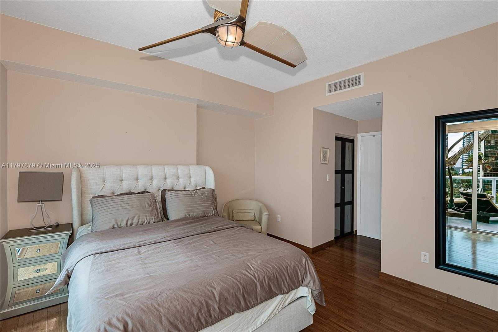 Small Image of 6515 COLLINS AVE #607, Miami Beach Number 19