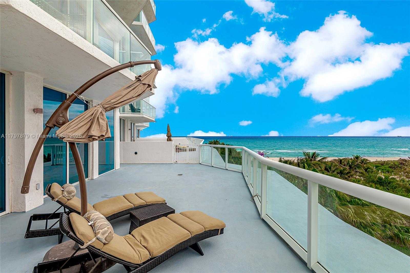 Small Image of 6515 COLLINS AVE #607, Miami Beach Number 2