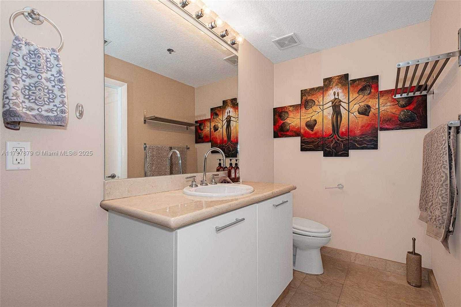 Small Image of 6515 COLLINS AVE #607, Miami Beach Number 22