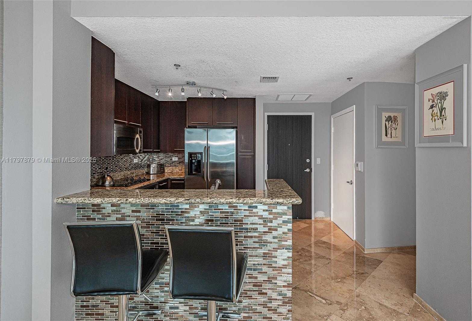 Small Image of 6515 COLLINS AVE #607, Miami Beach Number 25