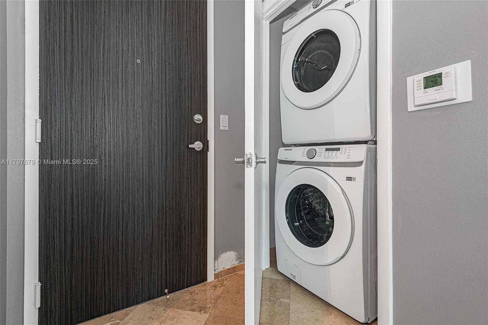 Small Image of 6515 COLLINS AVE #607, Miami Beach Number 28