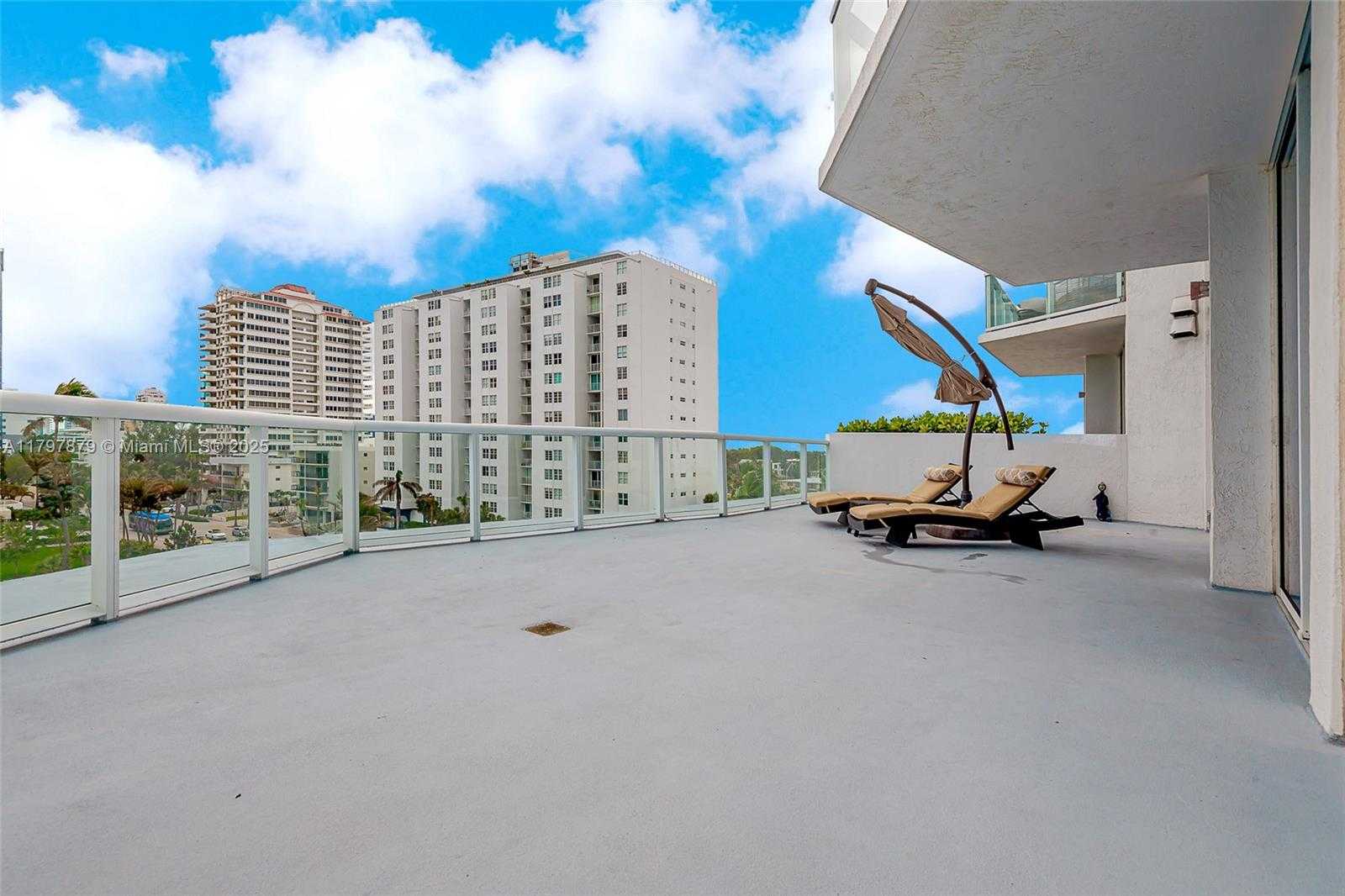 Small Image of 6515 COLLINS AVE #607, Miami Beach Number 29